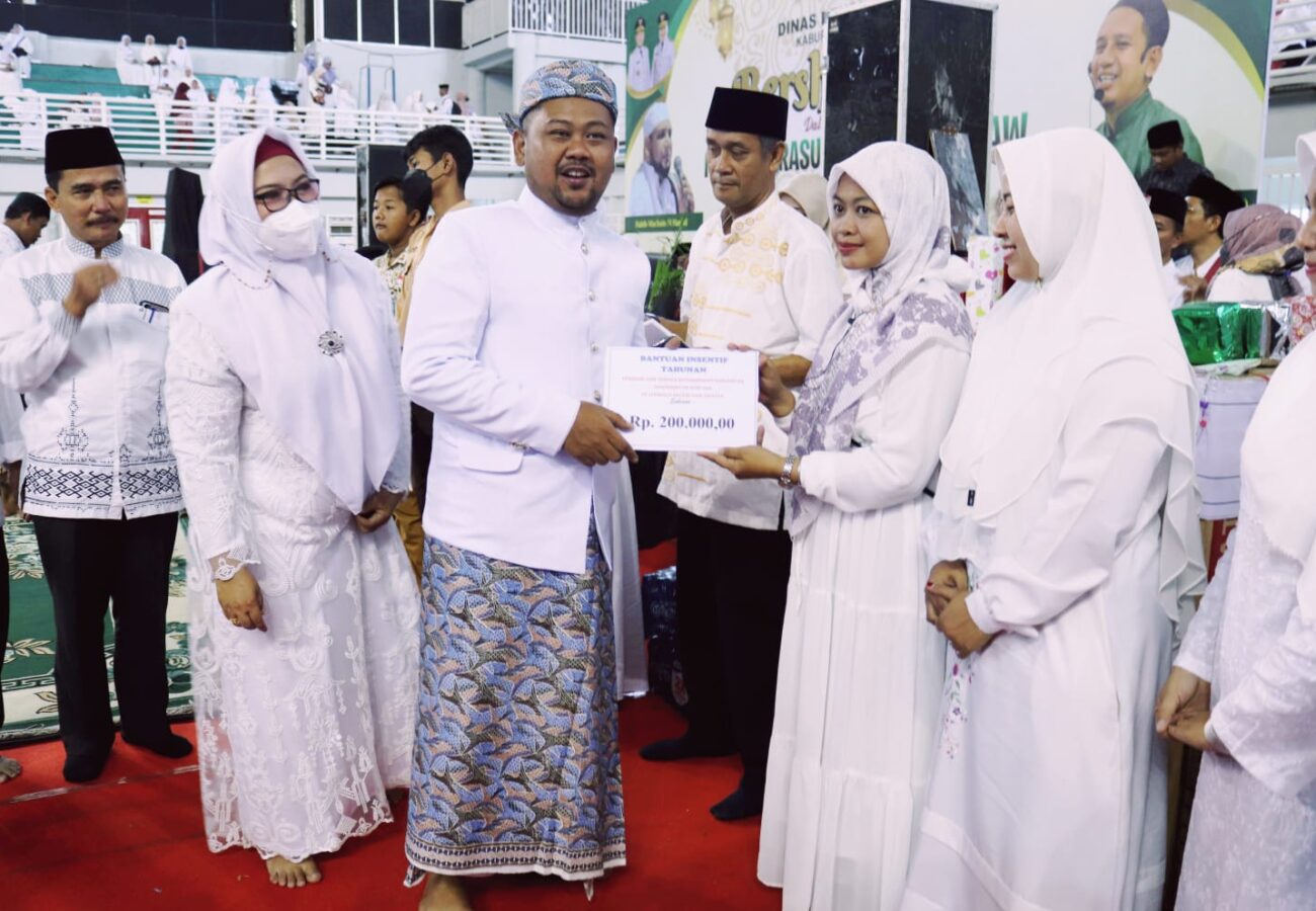 Usai 356 Kades Diberi Sepeda Motor, Giliran 15 Ribu Guru Mendapatkan Tunjangan Kehormatan Tahunan