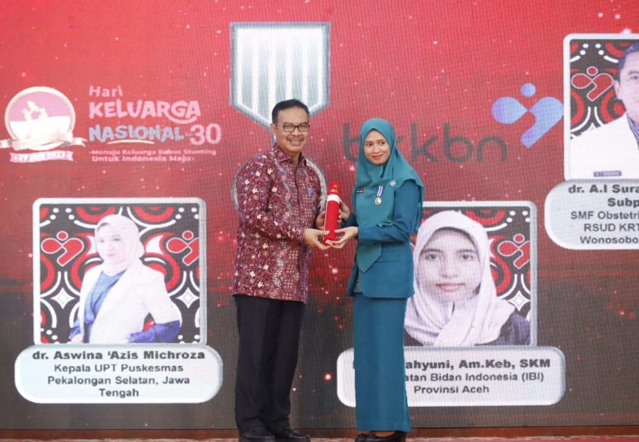 Ketua TP-PKK Gresik di Anugerahi Penghargaan Manggala Karya Kencana, Atas Dedikasi Penurunan Angka Stunting