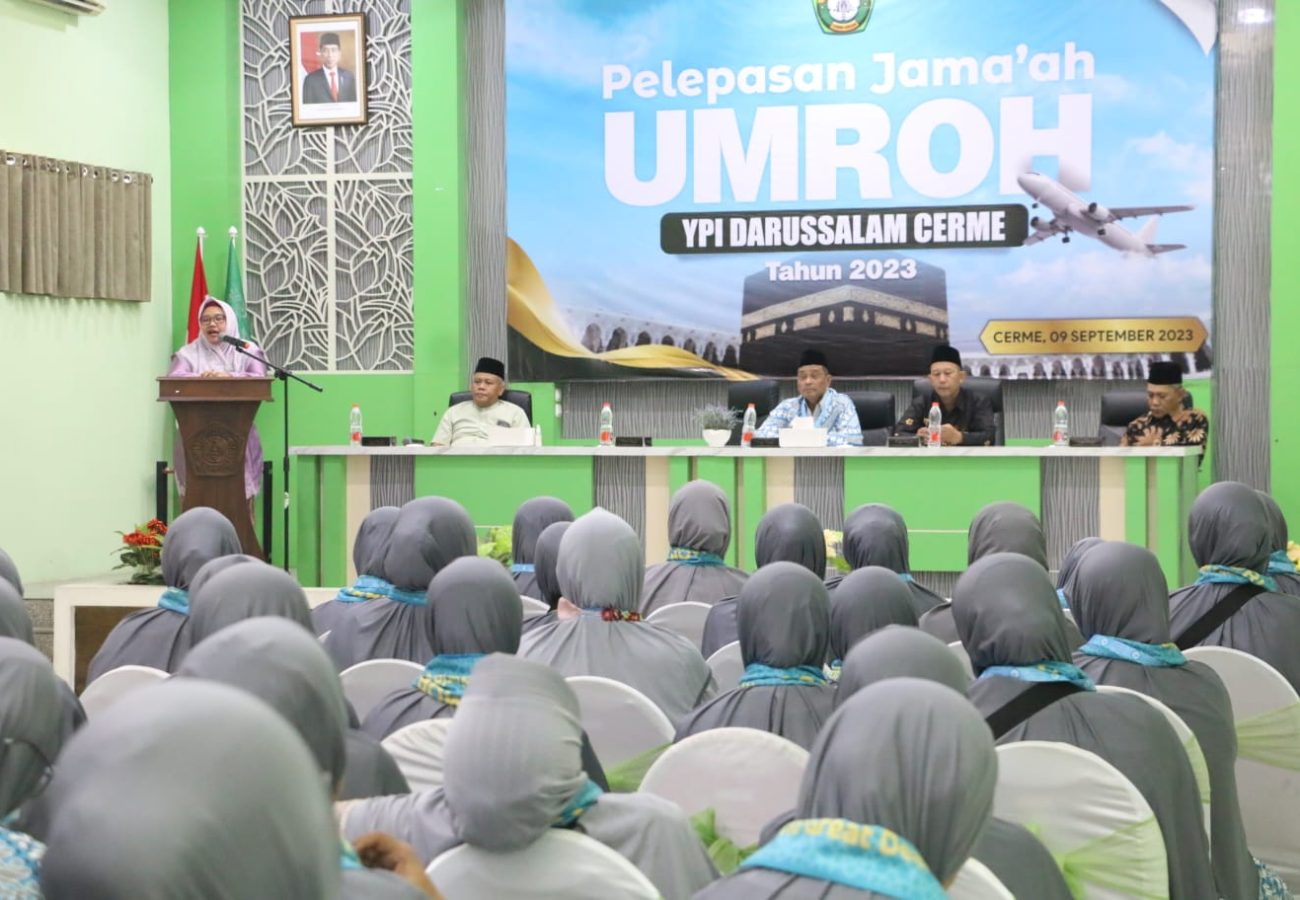 Pesan Wabup Gresik Pada Jama’ah Umroh Darussalam Yang Berangkat Menuju Tanah Suci