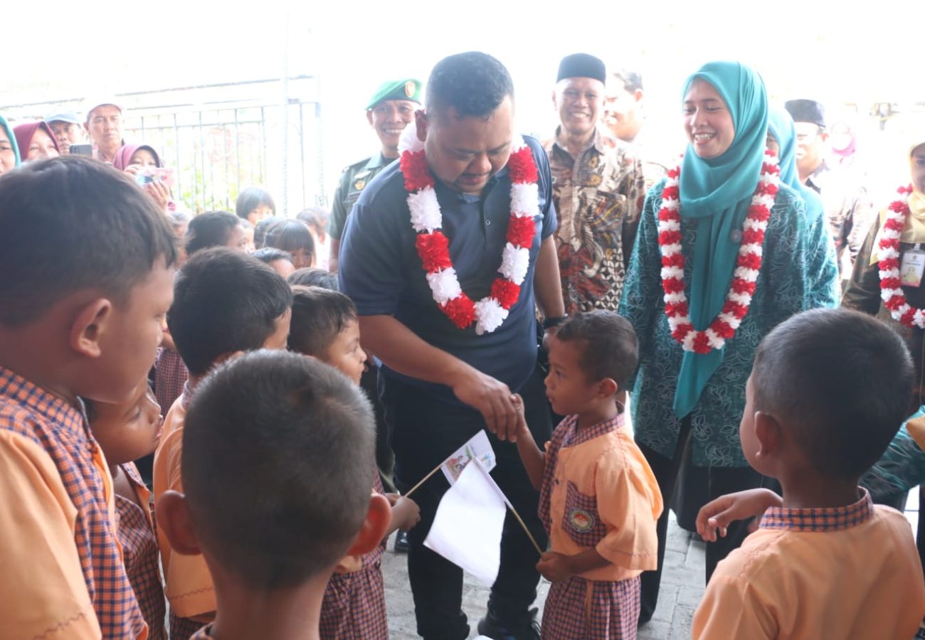 Berantas Stunting Hingga Akar, Gus Yani dan Ning Nurul Susuri Gang Untuk Lacak Kasus Stunting