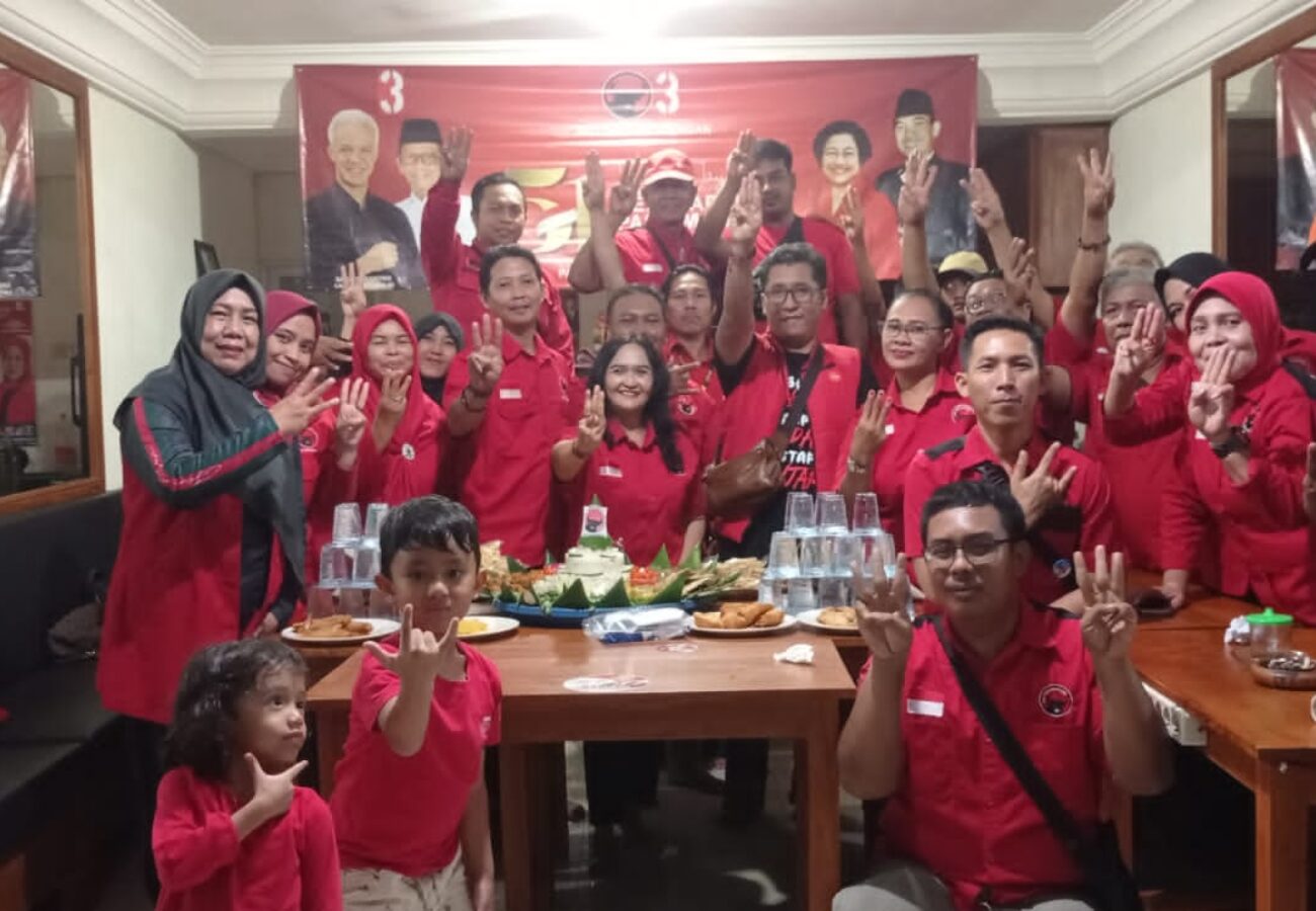 PAC PDI Perjuangan Kecamatan Gresik Gelar Tasyakuran dan Komitmen Menangkan Ganjar – Mahfud