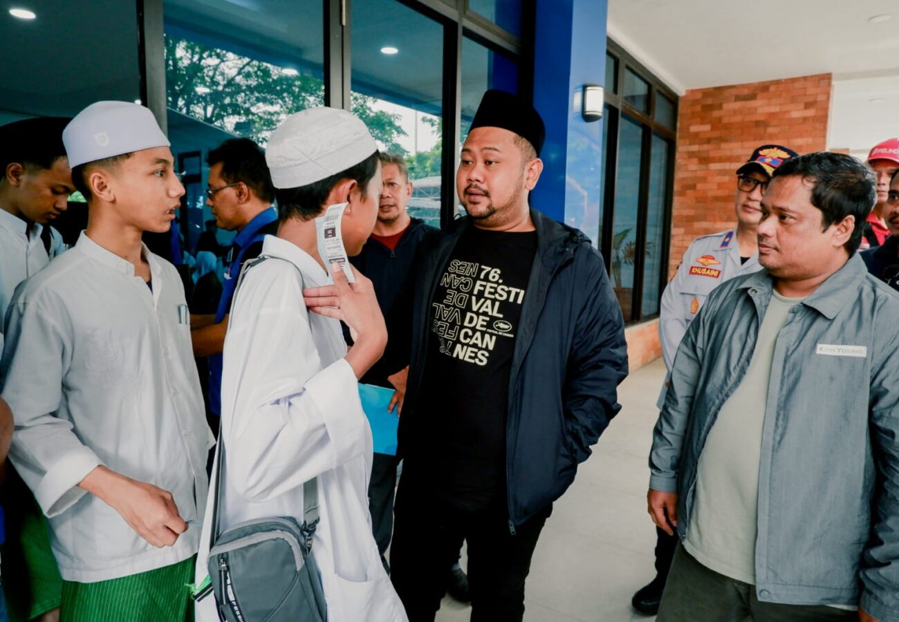 Pemkab Gresik Melalui Dinas Perhubungan Fasilitasi Kepulangan Santri Asal Gresik