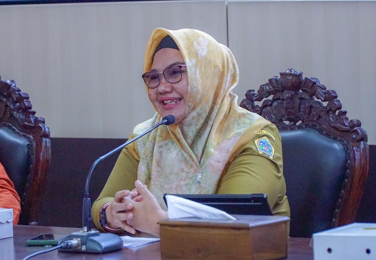 Tingkatkan Jumlah Pekerja KTP Gresik, Bu Min: Wajib 60 Persen Setiap Perusahaan