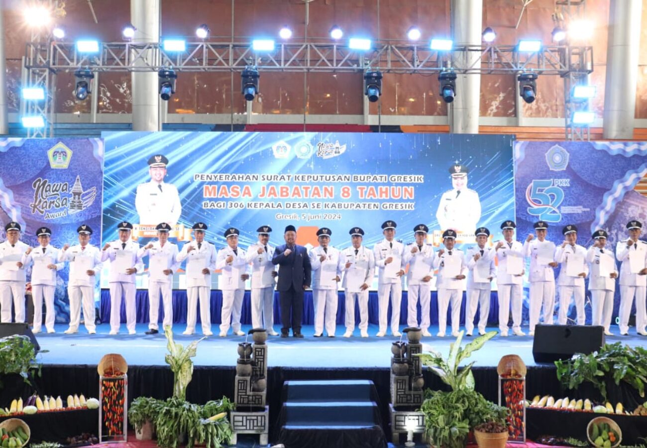 Serahkan SK Perpanjangan Masa Jabatan 306 Kades, Bupati Fandi Akhmad Yani Jajaki Kemungkinan Beri Tunjangan Akhir Masa Jabatan Kades