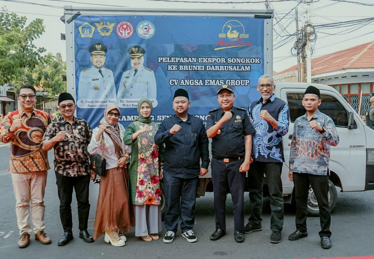 Bupati Gresik Dorong Ekspor Songkok ke Brunei Darussalam Dalam Dekranasda Fest 2024