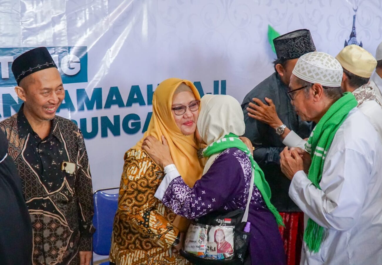 Sambut Kedatangan Jamaah Haji Asal KBIHU MWCNU Bungah, Ini Pesan Wakil Bupati Gresik