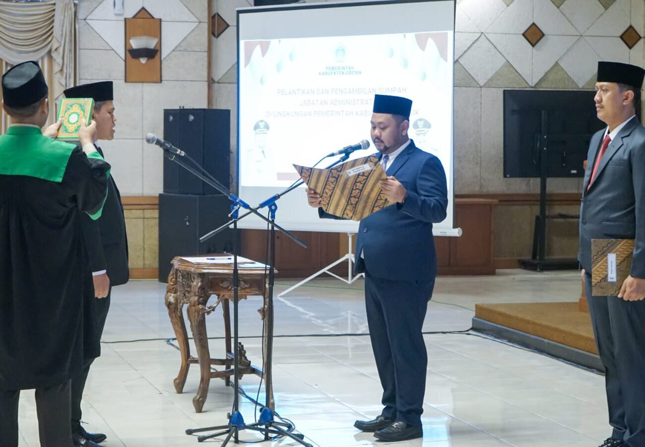 Tingkatkan Pelayanan Kesehatan di Gresik Selatan, Bupati Gresik Lantik Kabid Pelayanan RS Gresik Sehati