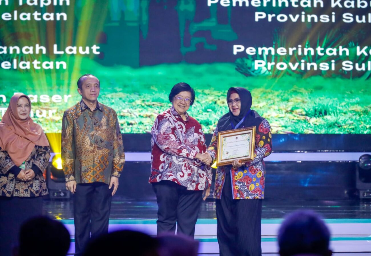Pemkab Gresik Kembali Terima Penghargaan Proklim dari Kementrian Lingkungan Hidup dan Kehutanan