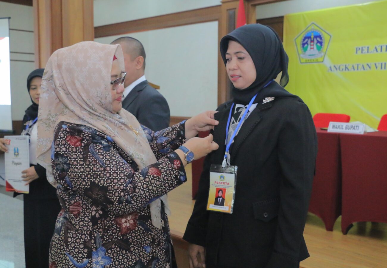 Hadiri Penutupan PKP Angkatan VII, Wabup Gresik Harapkan Kinerja Pejabat Pemerintah Semakin Bermutu