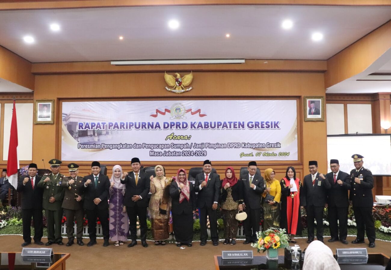 Hadiri Pelantikan Pimpinan DPRD Gresik Masa Jabatan 2024-2029, Plt Bupati Aminatun Habibah : Sinergi dan Kolaborasi untuk Gresik yang Lebih Baik