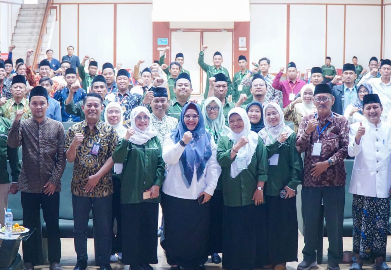 Jadi Keynote Speaker, Bu Min Dorong Santri Miliki Kompetensi dan Jadi Tuan Rumah di Kota Sendiri