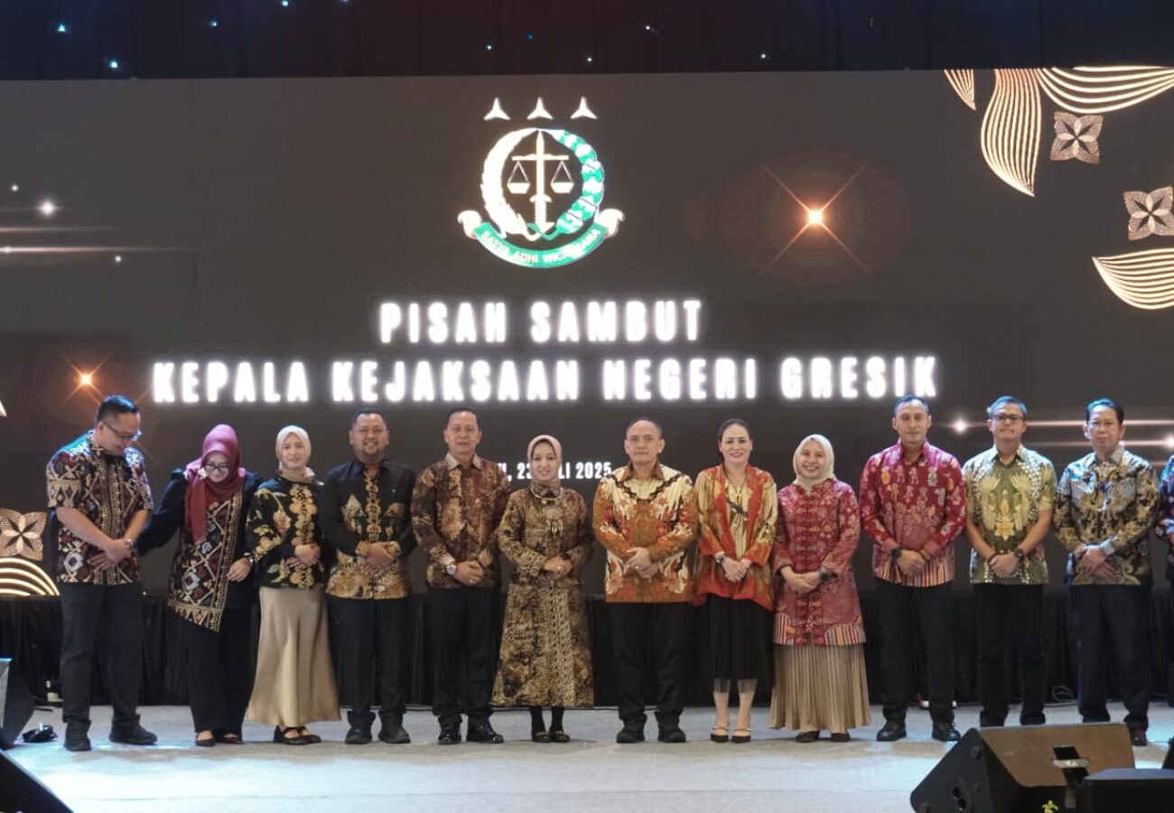 Hadiri Pisah Sambut Kajari Gresik, Bupati Yani Apresiasi Dukungan Kejaksaan Kepada Tata Kelola Pemkab Gresik
