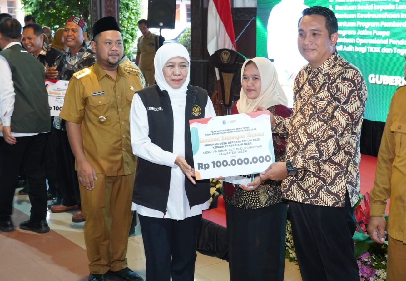 Pemkab Gresik dan Pemprov Jatim Perkuat Perlindungan Sosial: Salurkan Bantuan Sosial Rp5,8 Miliar untuk Warga