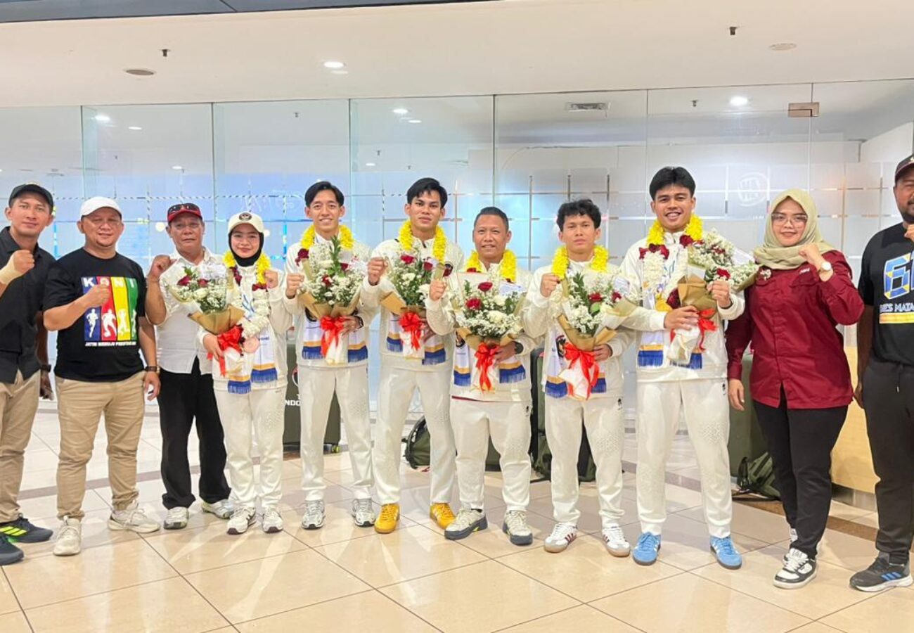 Atlet Hoki Indoor Putra Asal Gresik Raih Emas SEA Games 2025, KONI Gresik Sambut di Bandara Juanda
